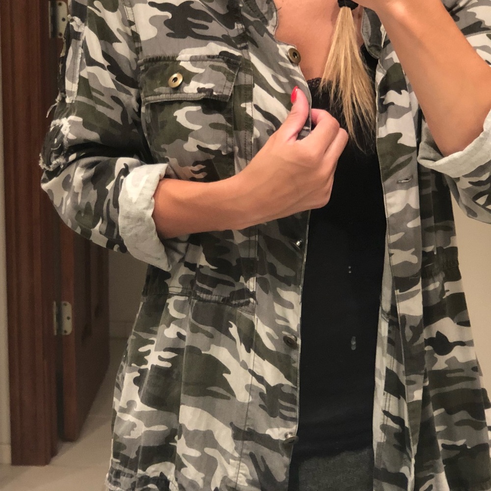 NWT Long Sleeve Camo Jacket w/lace-up back